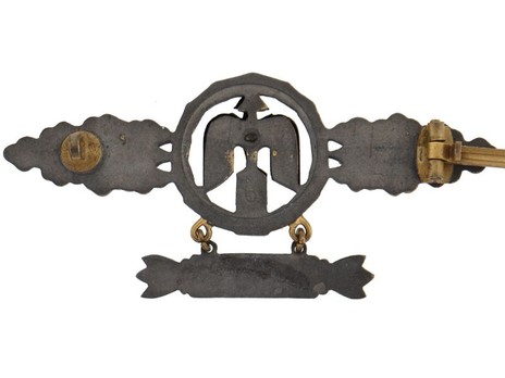 Short-Range Day Fighter Clasp, in Gold (with "500" pendant) Reverse