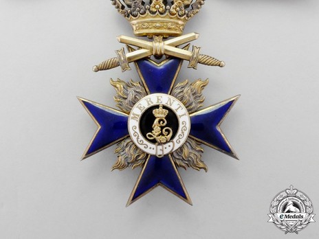 Order of Military Merit, Military Division, II Class Cross (with crown) Obverse