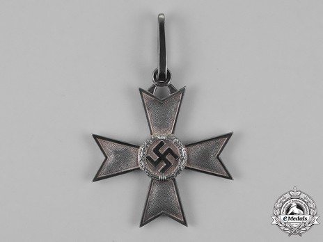 Knight's Cross of the War Merit Cross without Swords, by Deschler (1) Obverse