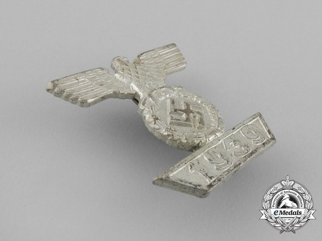 Clasp to the Iron Cross II Class, Type II (reduced size) Obverse