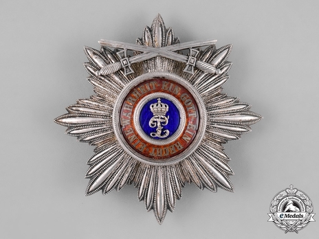 House Order of Duke Peter Friedrich Ludwig, Military Division, Grand Cross Breast Star (with silver crown) Obverse