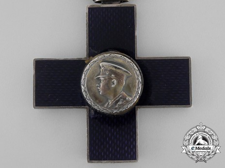 Order of Cultural Merit, Type I, Commander's Cross Obverse