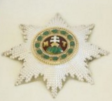 Hungarian Order of St. Stephen, Grand Cross Breast Star Obverse