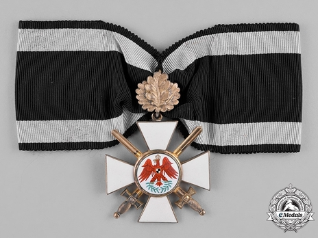 Order of the Red Eagle, Type V, Military Division, II Class Cross (with oak leaves, in silver gilt) Obverse