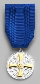 Order of the White Rose, Type I, Civil Division, I Class Silver Medal (with gold cross) Obverse