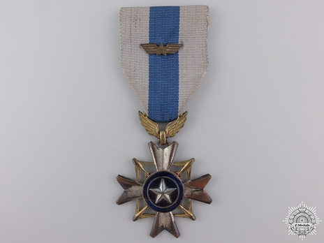 Air Gallantry Medal (with silver wing)