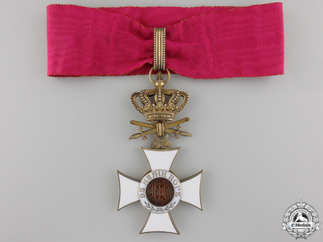 Order of St. Alexander, Type I, III Class Commander (with swords on ring) Obverse