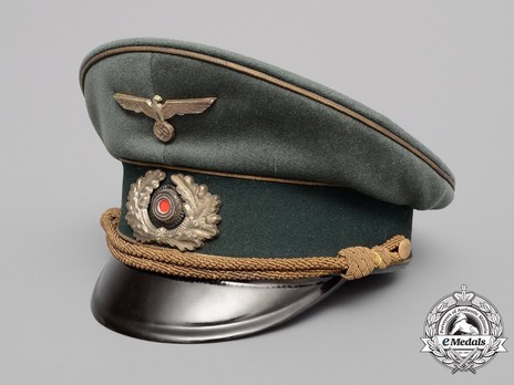 German Army General's Pre-1943 Visor Cap (with metal insignia) Profile