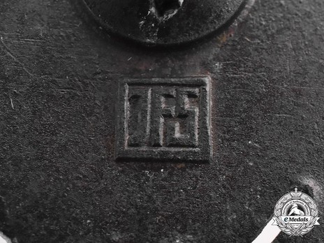 Infantry Assault Badge, by J. Feix (in bronze) Detail