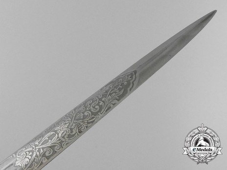 Luftwaffe Alcoso-made Double-Etched 2nd pattern Dagger Blade Tip Detail