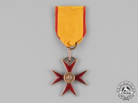 Order of the Griffin, Civil Division, Knight's Cross Obverse