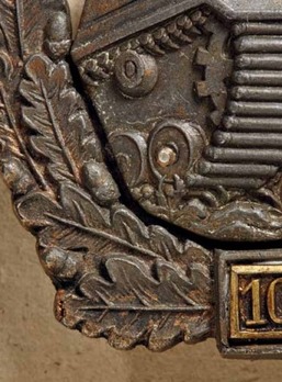 Panzer Assault Badge, "100", in Bronze (by Juncker) Detail