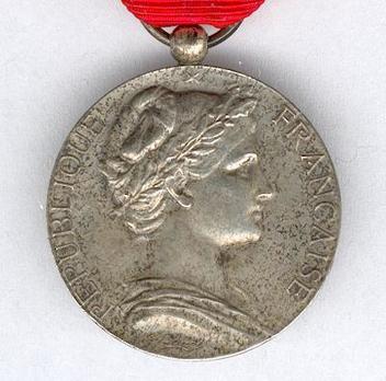Silver Medal (stamped "A BORREL," 1948-) Obverse