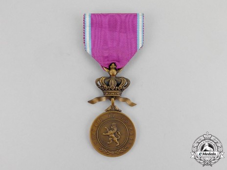 Bronze Medal (1891-1951) Obverse with Ribbon 