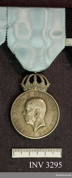 Silver Medal (rim stamped "MJV SILVER 1967") Obverse