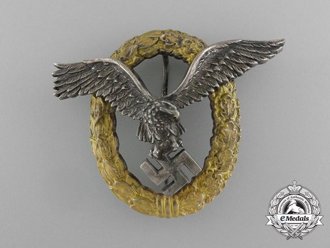 Combined Pilot/Observer Badge (2nd Model) (in tombac) Obverse