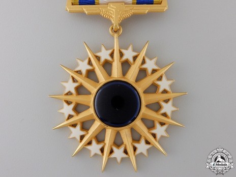 Air Force Distinguished Service Medal Obverse