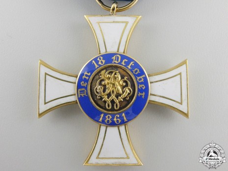 Order of the Crown, Civil Division, Type II, III Class Cross (in gold) Reverse