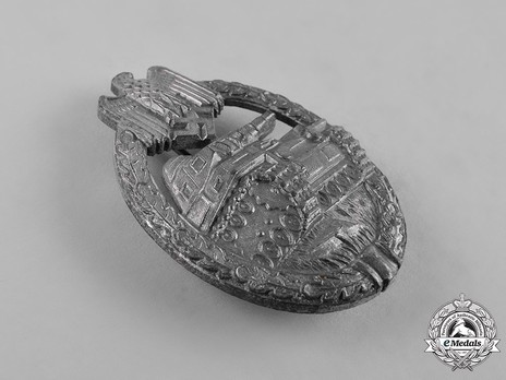 Panzer Assault Badge, in Silver, by K. Wurster Obverse