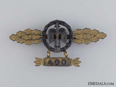 Short-Range Night Fighter Clasp, in Gold (with "400" pendant) Obverse