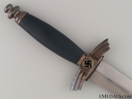DLV Flyer's Knife by P. Weyersberg Obverse Grip
