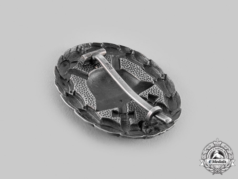 Wound Badge, in Silver (in silver) Reverse