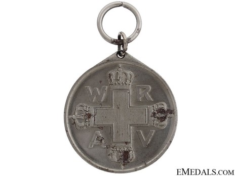Red Cross Decoration, III Class Medal (in silvered iron) Obverse