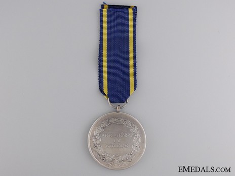 War Merit Medal, 1914 (in silver) Reverse