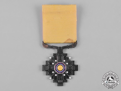 Order of the Pillars of the State, VIII Class Obverse