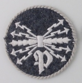 Luftwaffe Direction Finder Operator Insignia (Piped version) Obverse