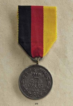 Honour Medal for Private Industry, Labour, and Domestic Service, in Bronze Obverse