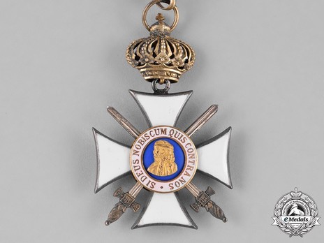 Order of Philip the Magnanimous, Type II, I Class Knight's Cross with Swords (with crown) Obverse