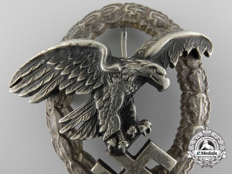 Observer Badge, by Assmann (in nickel silver) Detail