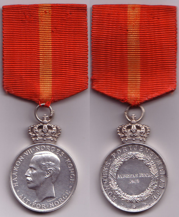 Royal+house+medal+of+merit%2c+silver+medal+%28with+crown+haakon+vii%29