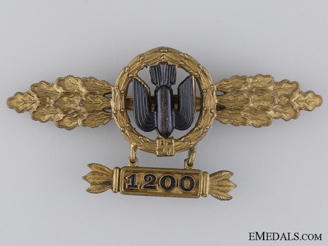 Bomber Clasp, in Gold (with "1200" pendant) Obverse