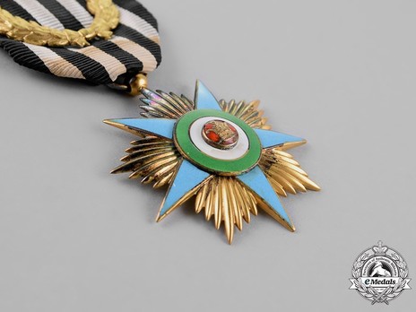 Order of Glory (Nishan-i-Iftikhar), Gold Star Obverse