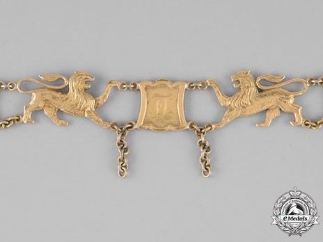 Order of the Golden Lion, Gold Collar (1882-1910) Obverse