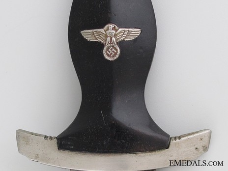 Allgemeine SS M33 Personalised Service Dagger (by Gottlieb Hammesfahr; numbered & named) Eagle Detail