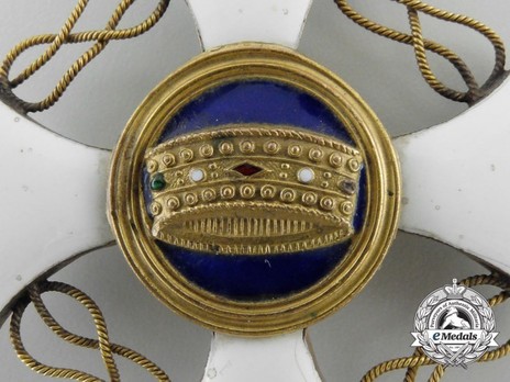Order of the Crown of Italy, Commander Cross (in bronze gilt) Obverse Detail