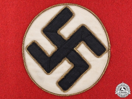 NSDAP Leiter einer Stelle Type II Reich Level Armband Detail