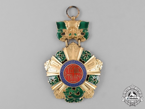 National Order of Vietnam Grand Cross Badge Obverse