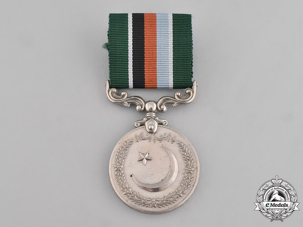 Medal+of+service%2c+silver+star+1