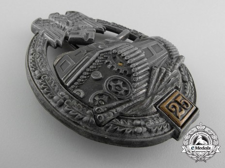 Panzer Assault Badge, "25", in Bronze (by G. Brehmer) Obverse