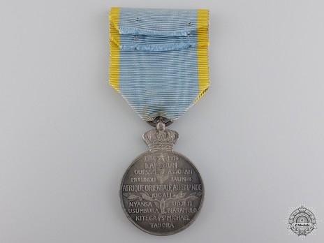 Silver Medal (for Belgians, with "1914-1916," stamped "A. MATTON") Reverse