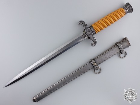 German Army Max Weyersberg-made Officer’s Dagger Obverse with Scabbard