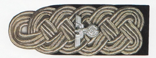 Diplomatic Corps 1940 Field-Grey Pattern Elevated Career Officials Group 1 Shoulder Boards Obverse