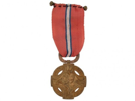 Revolutionary Cross, 1918, Bronze Cross (with ribbon decorations) Reverse