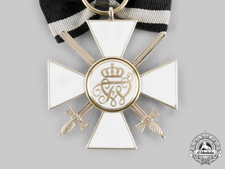 Order of the Red Eagle, Type V, Military Division, III Class Cross (with bow, in gold) Reverse
