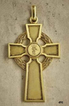 Long Service Cross for Domestic Servants for 50 Years Obverse