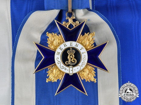 Order of Military Merit, Civil Division, I Class Cross (in gold) Obverse